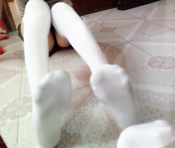 Photo series of playing with rabbit(27)